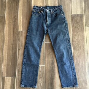 Levi’s 501 Crop Dark Blue Jeans Size 25